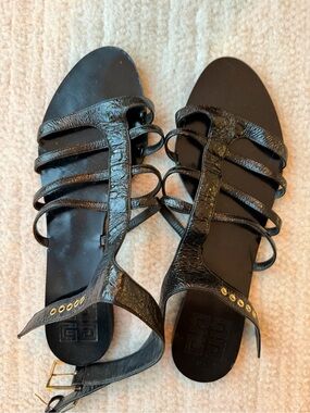 Givenchy Black Patent Leather Gladiator Sandals EU 39.5 Made in Italy